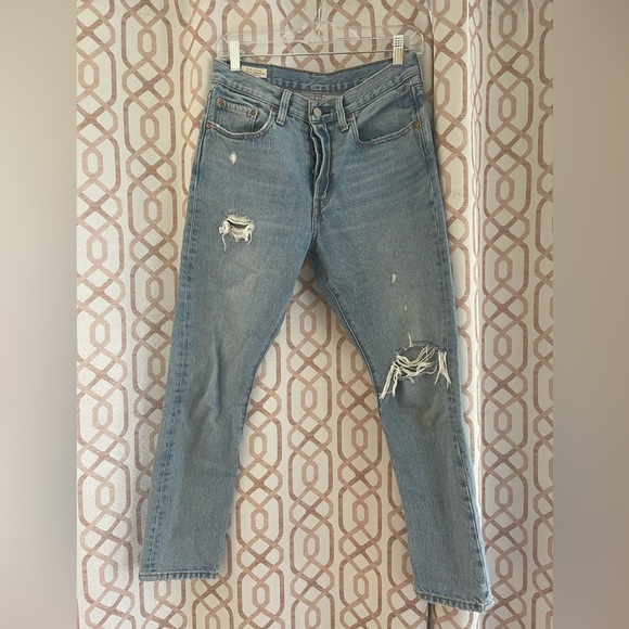 Womens Blue Levi’s  Distressed Jeans 501 - Picture 1 of 9
